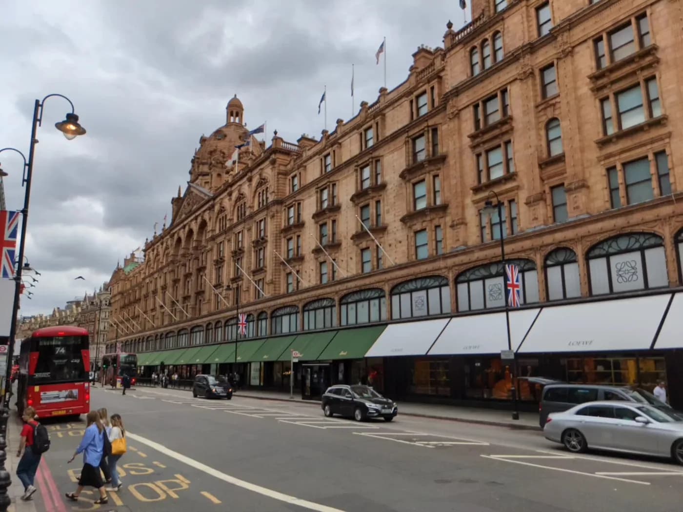 Harrods Exterior 2022-08-22